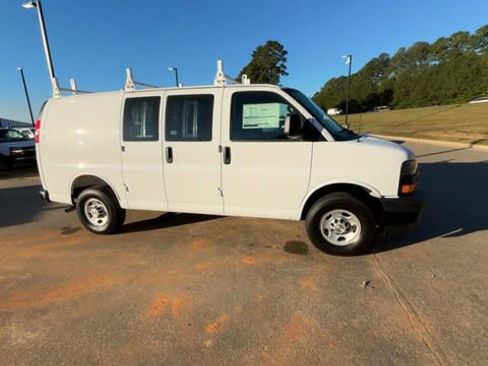 New 2025 Chevrolet Express 2500 Work Van w/ Driver Convenience Package image 6