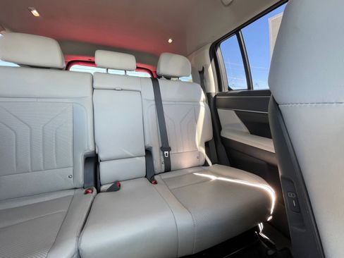 Used 2025 Hyundai Santa Fe SEL image 39