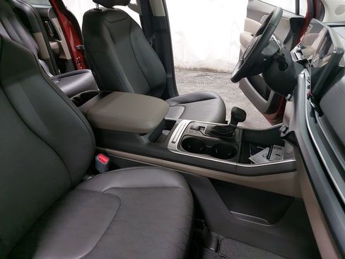 New 2026 Kia Carnival FWD image 10