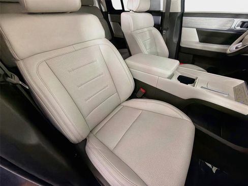 Certified 2024 Hyundai Santa Fe Calligraphy FWD image 29
