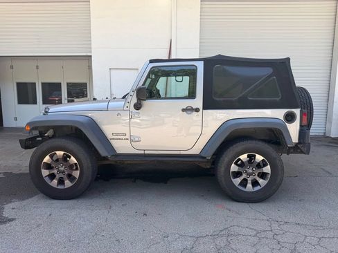 Used 2015 Jeep Wrangler Sport w/ Quick Order Package 24S AWD/4WD image 4