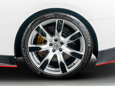 Used 2009 Nissan GT-R Premium image 19