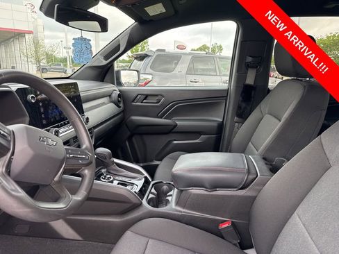 Used 2024 Chevrolet Colorado Trail Boss w/ Technology Package image 7