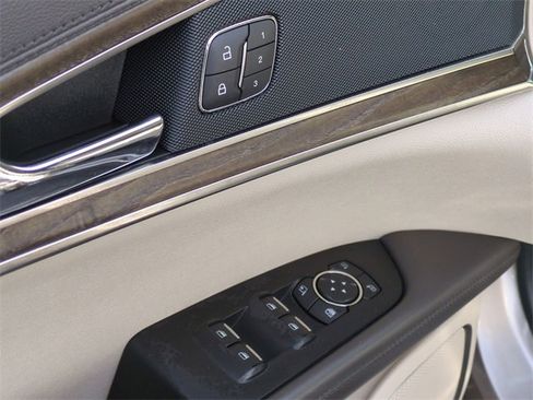 Used 2019 Lincoln Nautilus Select w/ Cargo Utility Package image 13