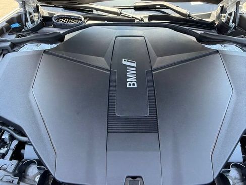 Used 2023 BMW i7 xDrive60 AWD/4WD image 31