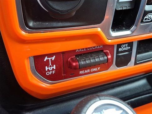 Used 2023 Jeep Gladiator Mojave w/ Cold Weather Group image 26