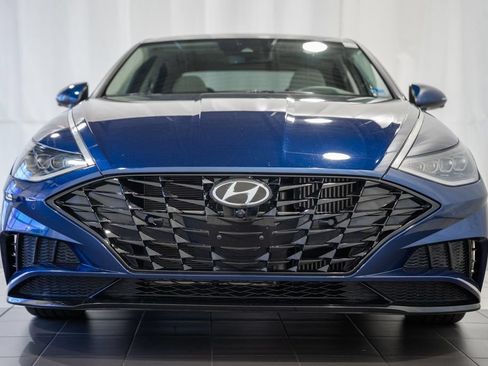 Used 2021 Hyundai Sonata Limited w/ Cargo Package FWD image 2