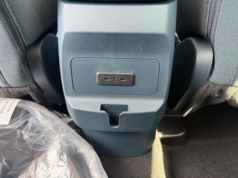 New 2025 Ford Maverick XLT image 13