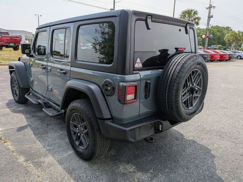 Used 2024 Jeep Wrangler Sport S image 6