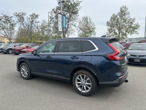 Used 2024 Honda CR-V EX-L image 4
