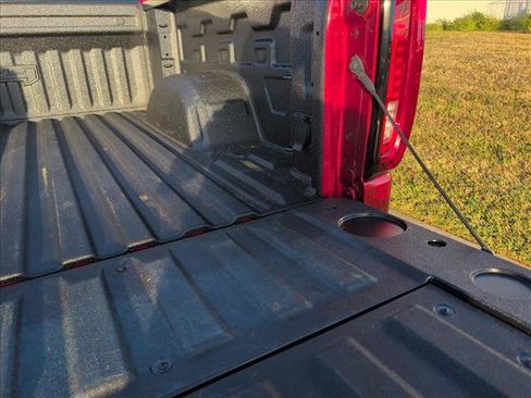 Used 2024 GMC Sierra 1500 AT4 w/ Technology Package image 4