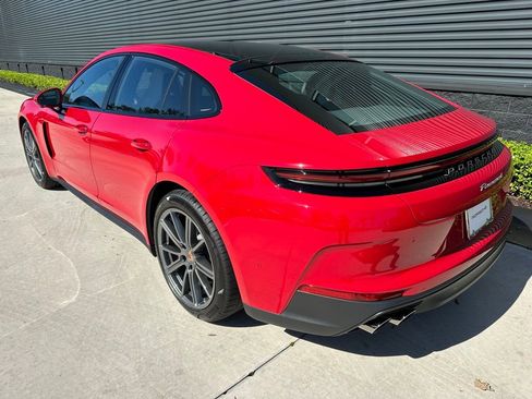 Used 2026 Porsche Panamera image 3
