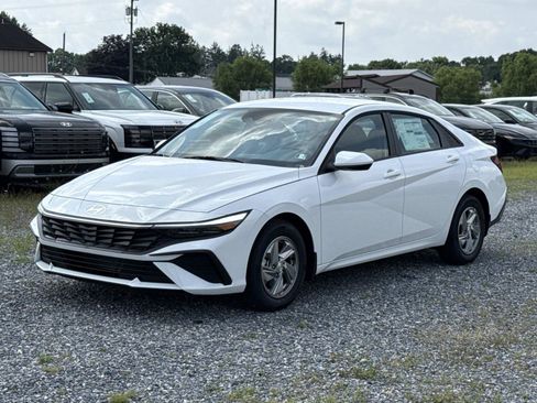 New 2026 Hyundai Elantra SE FWD image 15