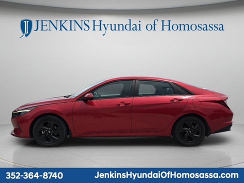 Used 2021 Hyundai Elantra SEL w/ Convenience Package FWD image 9