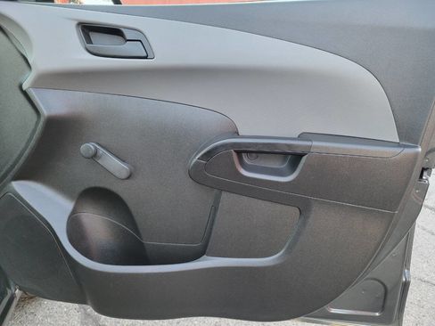 Used 2019 Chevrolet Sonic LS image 32