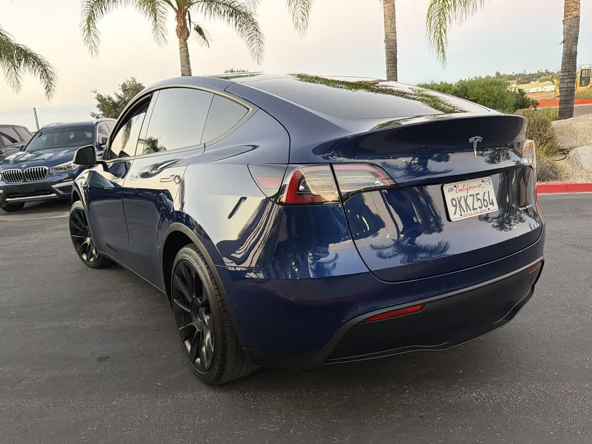 Used 2021 Tesla Model Y Long Range AWD/4WD image 5