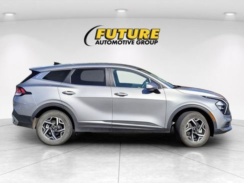 Used 2023 Kia Sportage LX AWD/4WD image 9