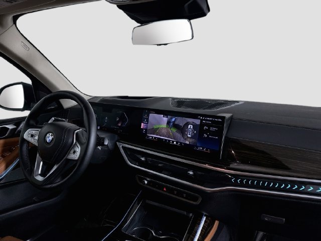 Used 2027 BMW X7 xDrive40i AWD/4WD image 29