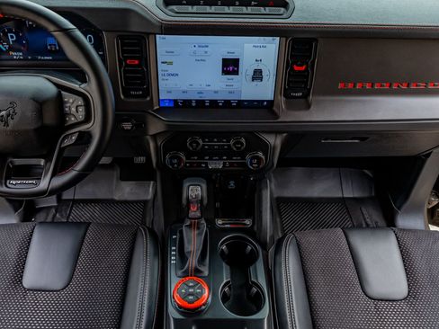Used 2025 Ford Bronco Raptor image 24