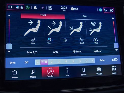 Used 2025 Dodge Durango GT AWD/4WD image 26
