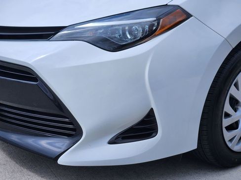 Used 2019 Toyota Corolla LE image 9