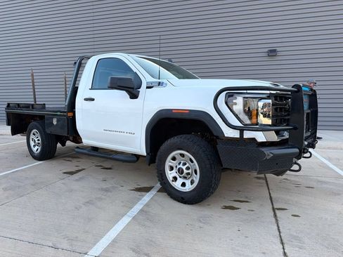 Used 2024 GMC Sierra 3500 Pro w/ Convenience Package AWD/4WD image 2