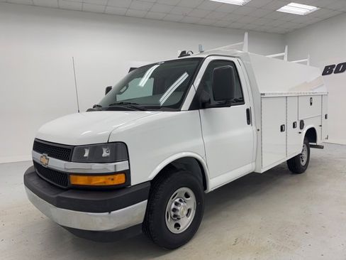 New 2025 Chevrolet Express 3500 w/ Power Convenience Package image 1