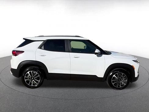 Used 2025 Chevrolet TrailBlazer LT image 16