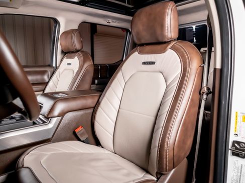 Used 2019 Ford F450 Limited image 4