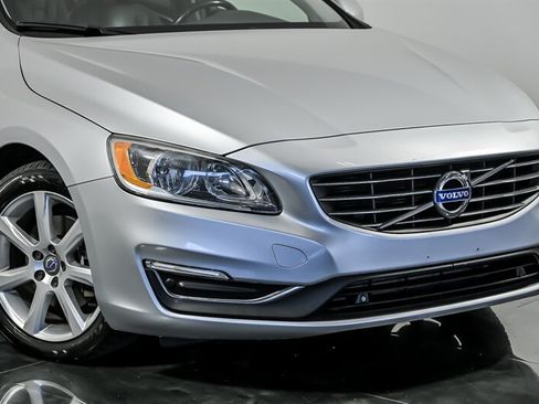 Used 2016 Volvo S60 T5 Premier FWD image 2