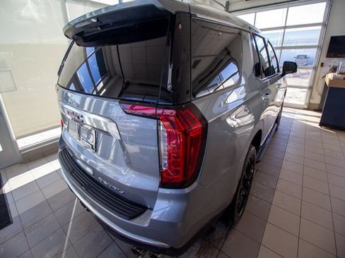 Used 2024 GMC Yukon Denali image 7