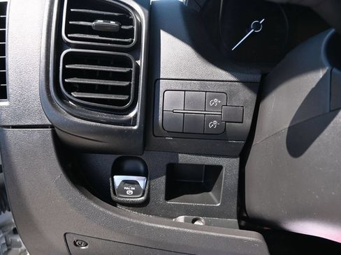 Used 2023 RAM ProMaster 2500 FWD image 15
