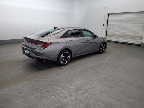 Used 2023 Hyundai Elantra Limited FWD image 10