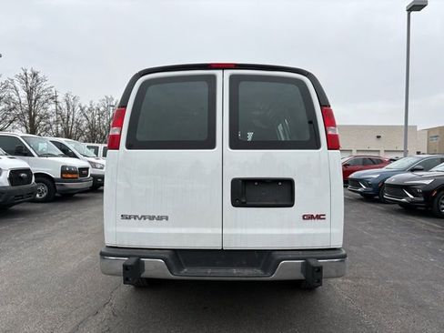 Used 2024 GMC Savana 2500 w/ Driver Convenience Package image 4