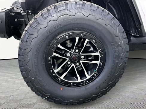 New 2026 Jeep Wrangler Unlimited Rubicon image 13