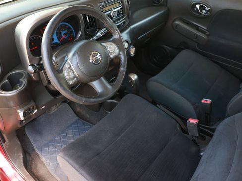 Used 2011 Nissan Cube 1.8 S w/ Interior Designer Pkg FWD image 4