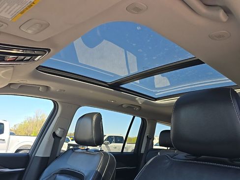 Used 2021 Jeep Grand Cherokee L Limited image 19