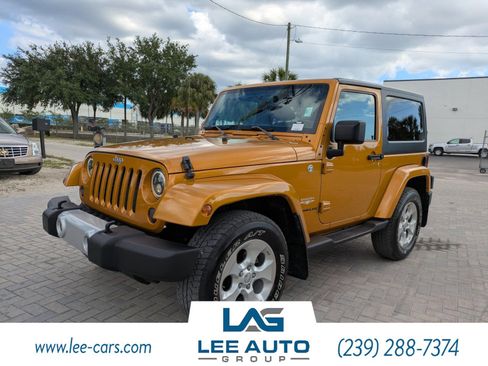 Used 2014 Jeep Wrangler Sahara w/ Connectivity Group AWD/4WD image 7