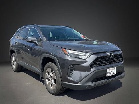 Used 2022 Toyota RAV4 XLE w/ Convenience Package image 16