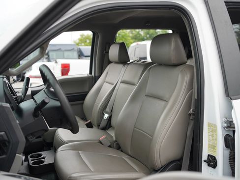 Used 2019 Ford F250 XL w/ Power Equipment Group AWD/4WD image 19