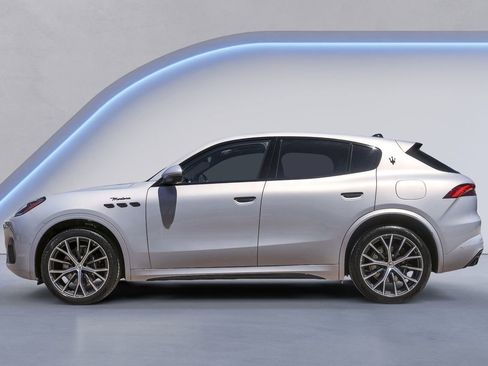 New 2026 Maserati Grecale Modena image 7