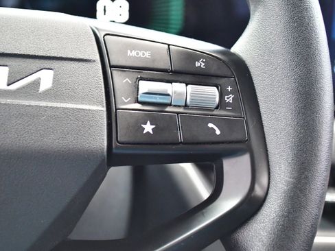 Used 2025 Kia K4 FWD image 21