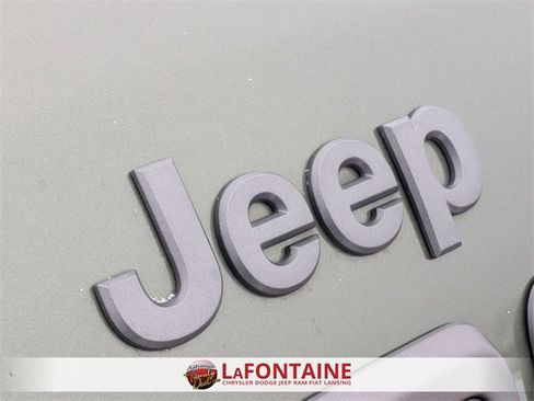 Certified 2021 Jeep Cherokee Trailhawk w/ Trailer Tow Group image 9