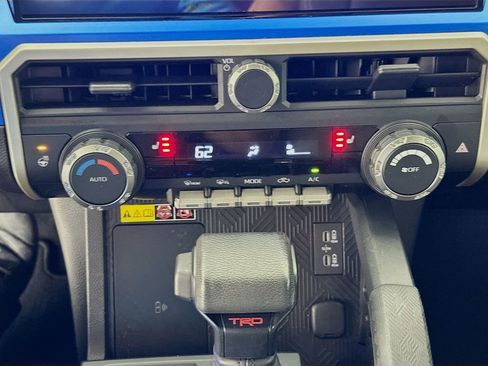 Used 2025 Toyota Tacoma TRD Off-Road w/ TRD Off Road Upgrade Package image 15