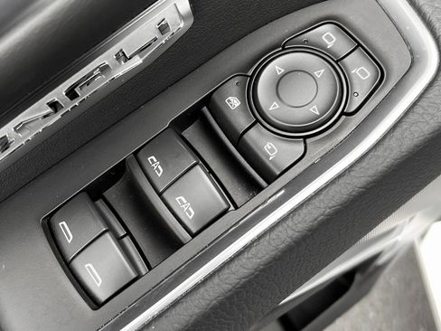 Used 2025 GMC Sierra 1500 Denali image 27