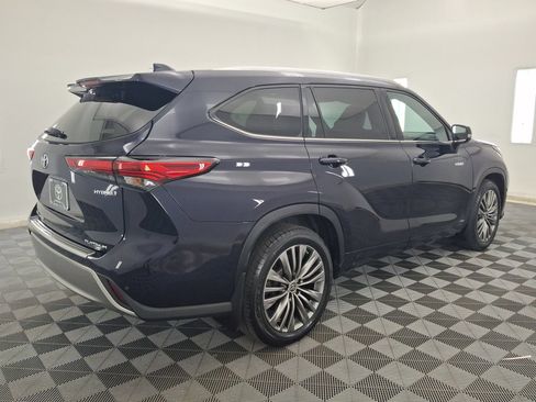Used 2020 Toyota Highlander Platinum AWD/4WD image 25