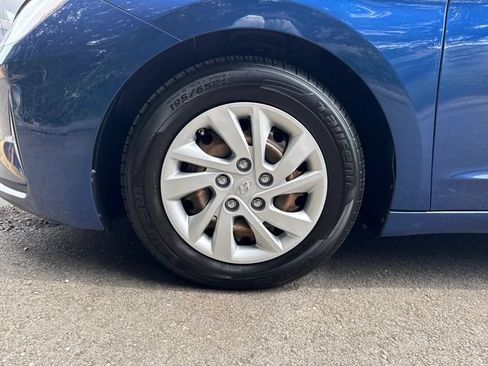 Used 2020 Hyundai Elantra SE FWD image 20