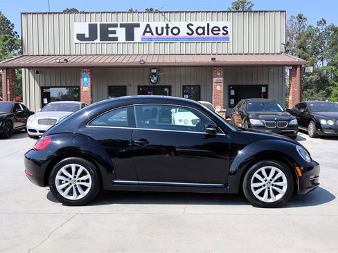 Used 2013 Volkswagen Beetle TDI image 8