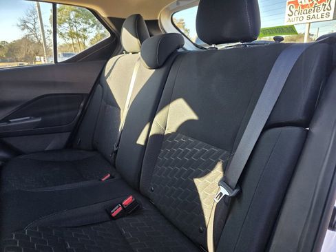 Used 2024 Nissan Kicks SV image 25