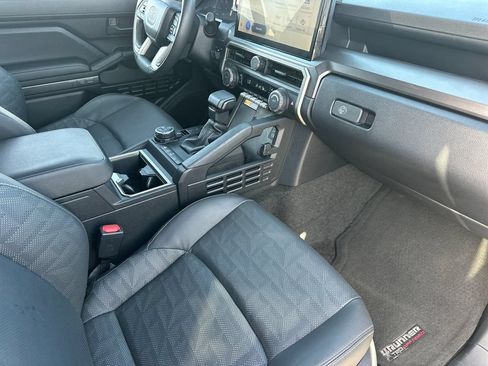 Certified 2025 Toyota 4Runner TRD Off-Road Premium w/ Tow Technology Package AWD/4WD image 16